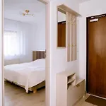 Séjour chez l'habitant Aldian Goscinne *