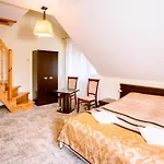 Séjour chez l'habitant Aldian Goscinne *
