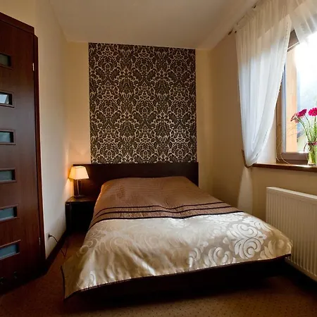 Aldian Pokoje Goscinne * Щирк