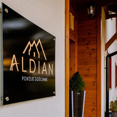 Aldian Pokoje Goscinne Проживание в семье Щирк