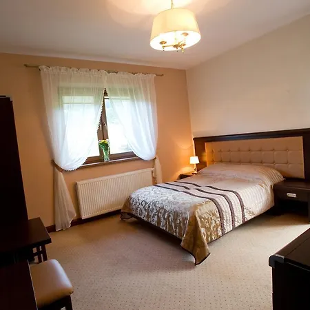 Проживание в семье Aldian Pokoje Goscinne Щирк